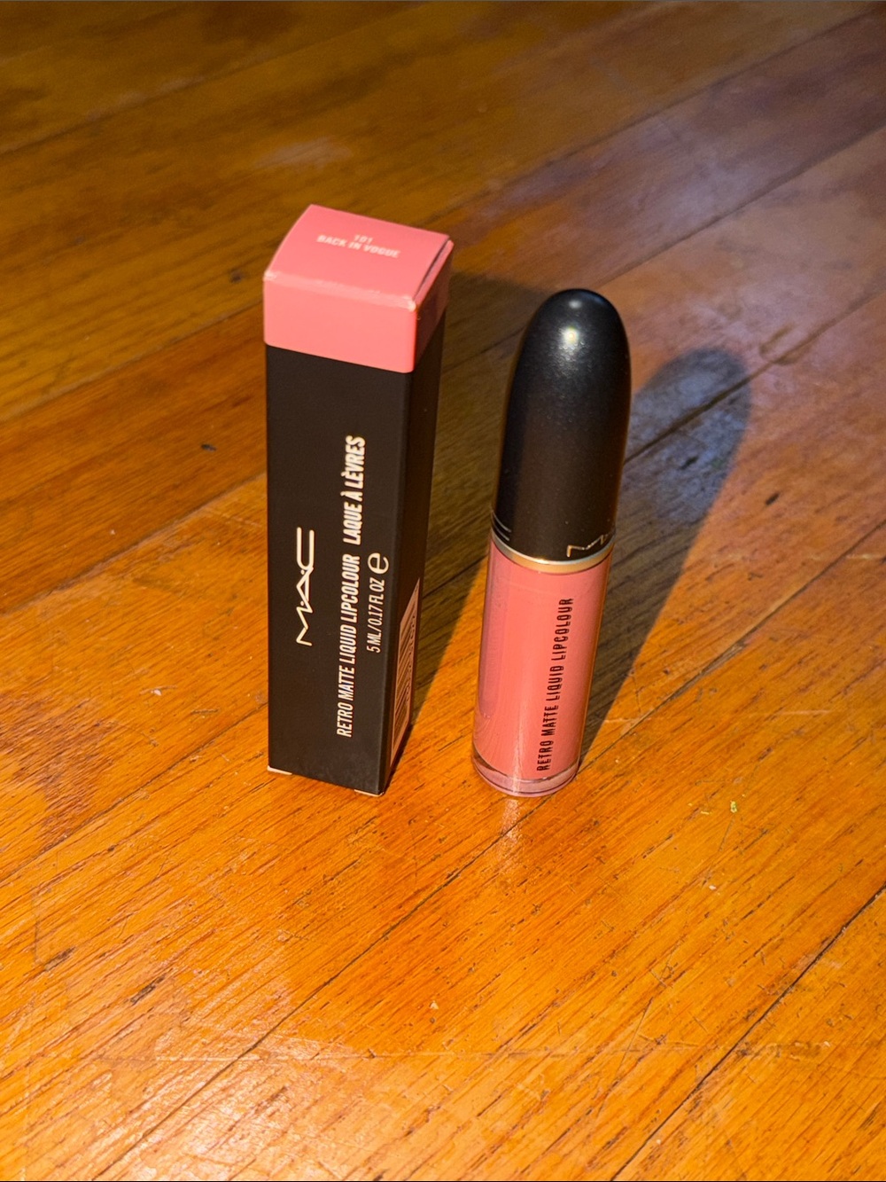 MAC Cosmetics Back in Vogue Retro Matte Liquid Lipcolour — Pink 101
